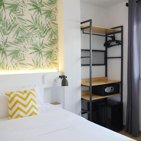 Nanit Rooms Ibiza Hostal Santa Eularia des Riu Rum bild