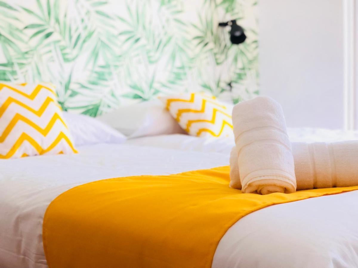Nanit Rooms Ibiza Hostal Santa Eularia des Riu Exteriör bild