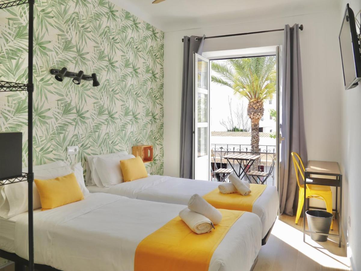 Nanit Rooms Ibiza Hostal Santa Eularia des Riu Exteriör bild