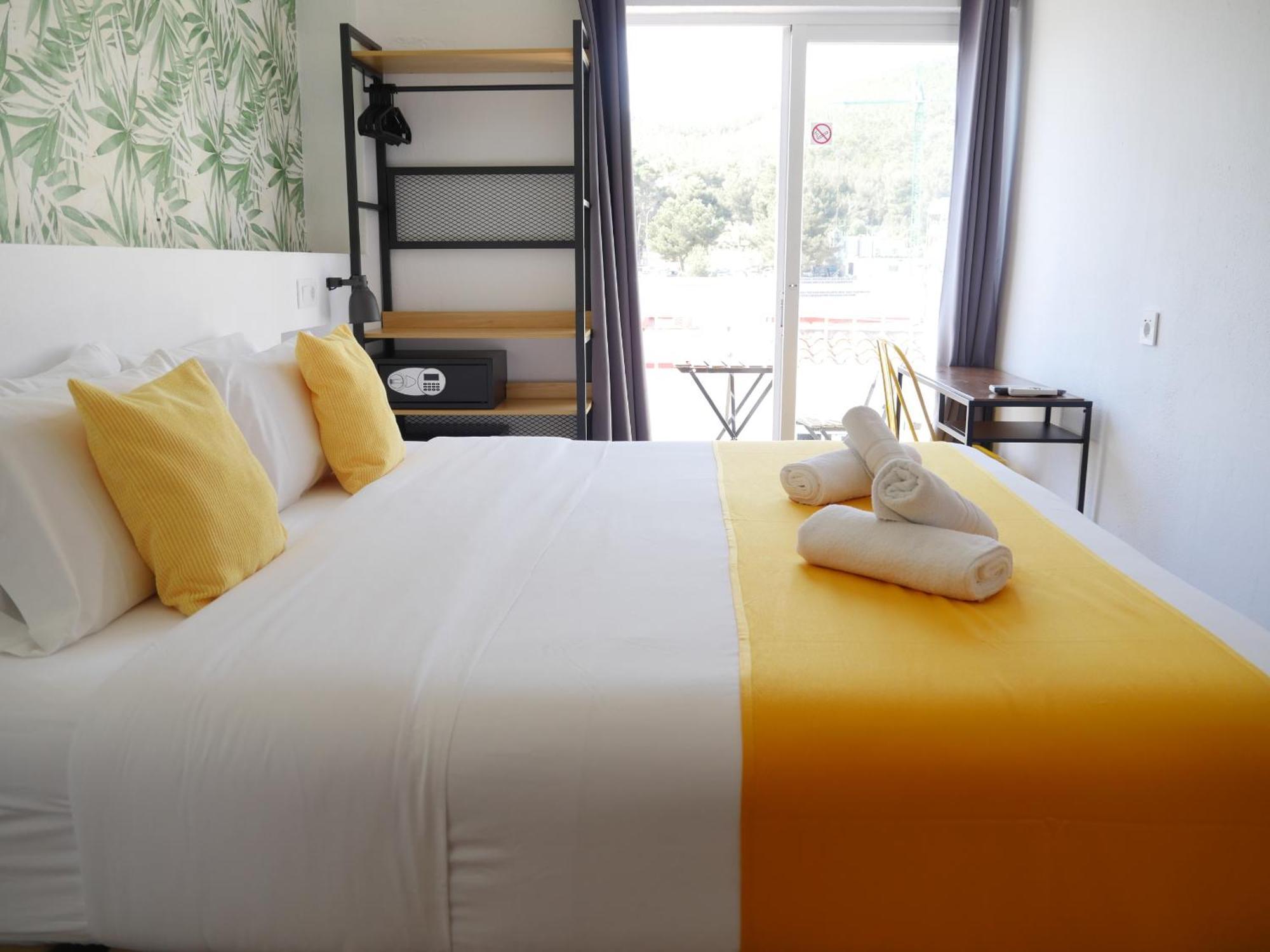 Nanit Rooms Ibiza Hostal Santa Eularia des Riu Rum bild